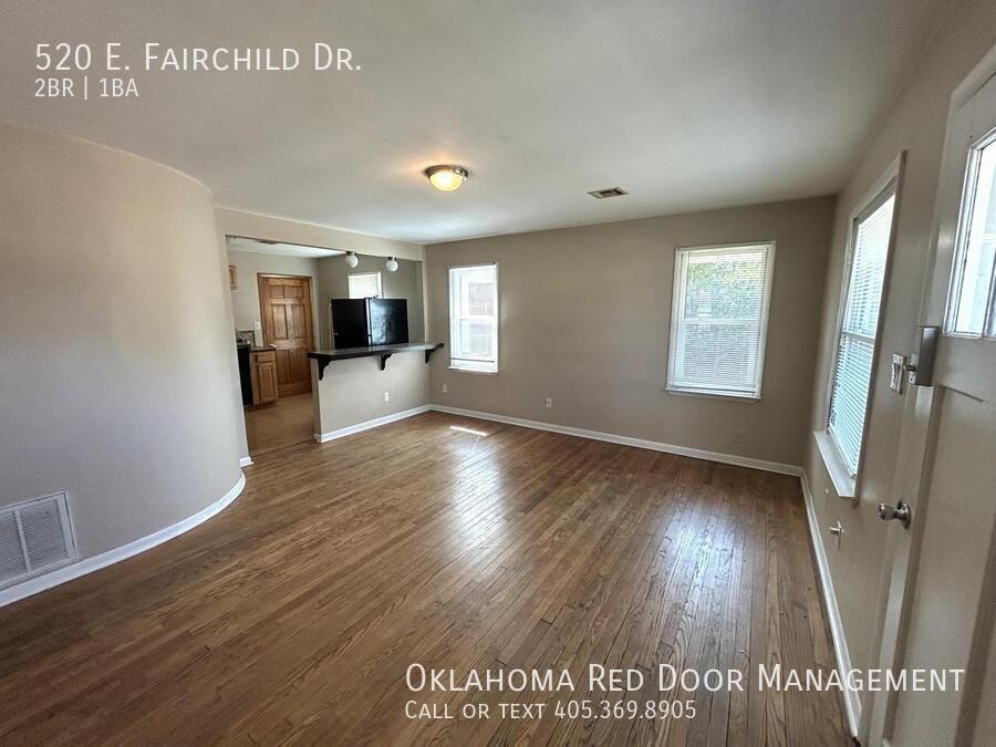 520 E Fairchild Dr - Photo 3 of 13
