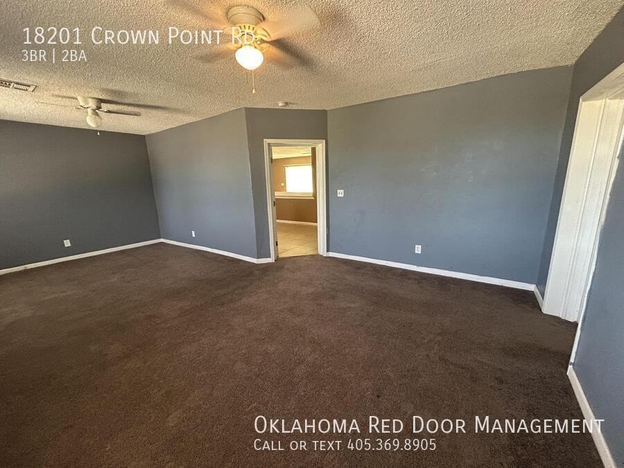 18201 Crown Point Rd - Photo 3 of 23