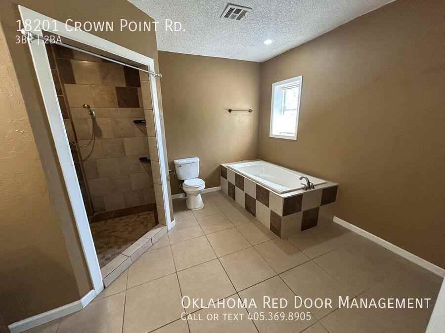 18201 Crown Point Rd - Photo 4 of 23