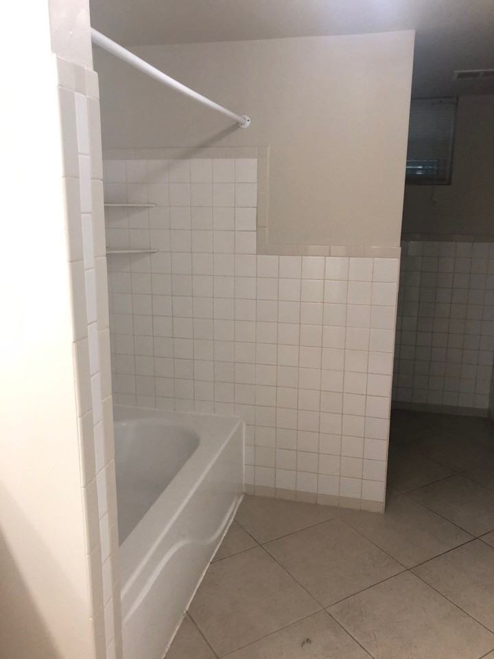 11608 Hickory Dr - Photo 5 of 14