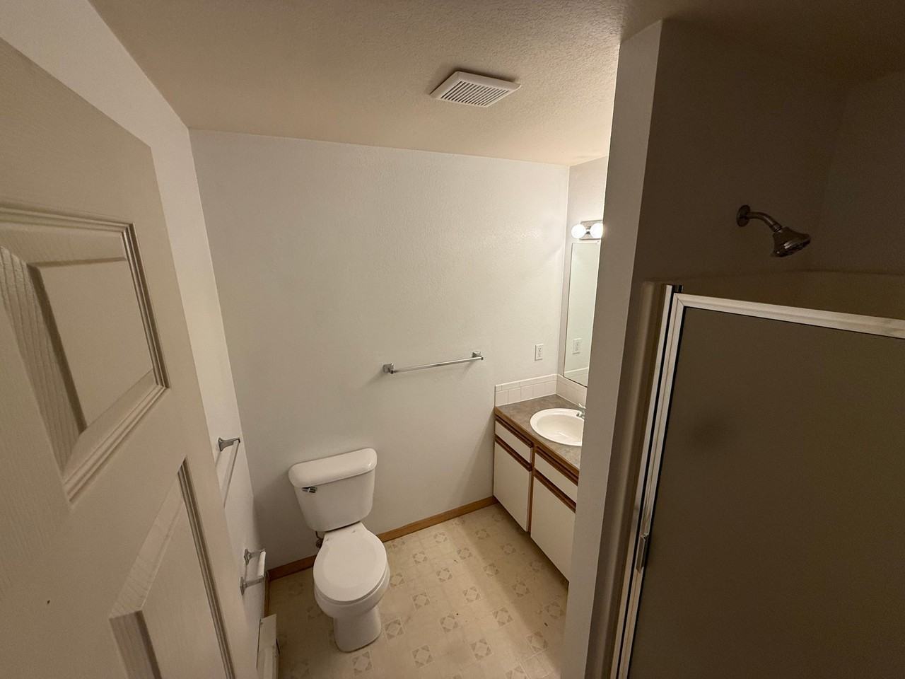 223 W Myrtle St #A - Photo 5 of 11