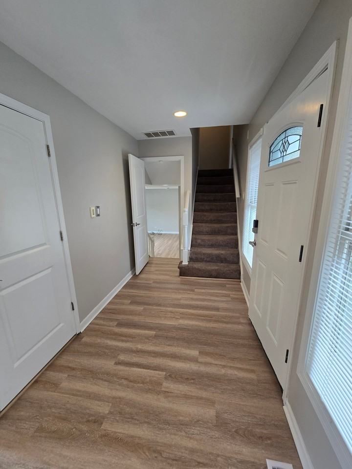 1939 Woodside Ln - Photo 2 of 14