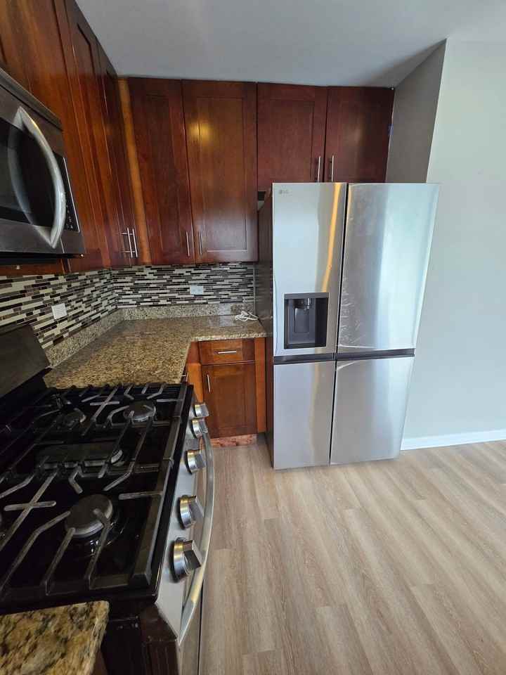 1939 Woodside Ln - Photo 6 of 14