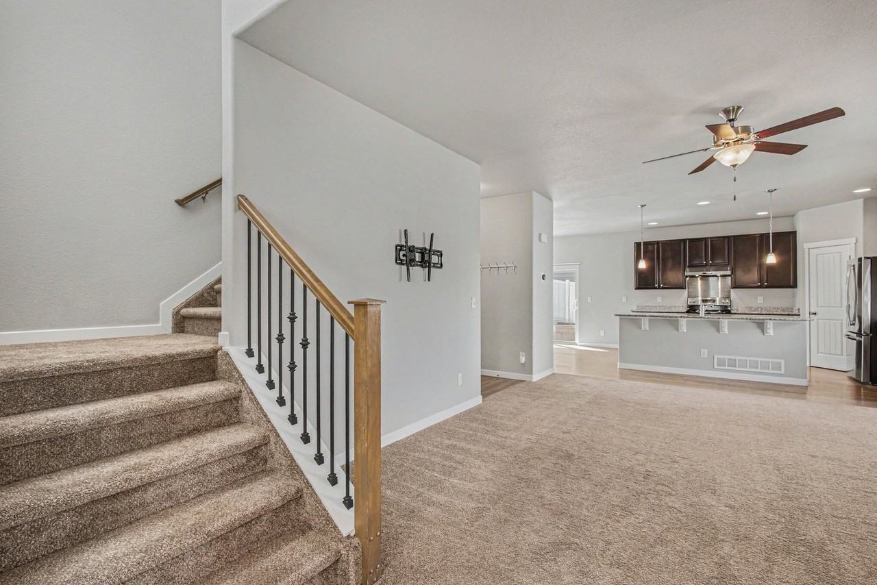 1437 Grand Overlook St - Photo 5 of 36
