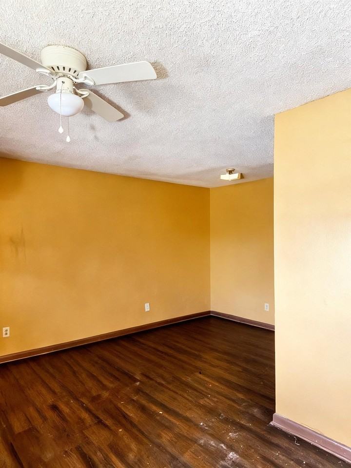 1704 S Catalpa St - Photo 2 of 8