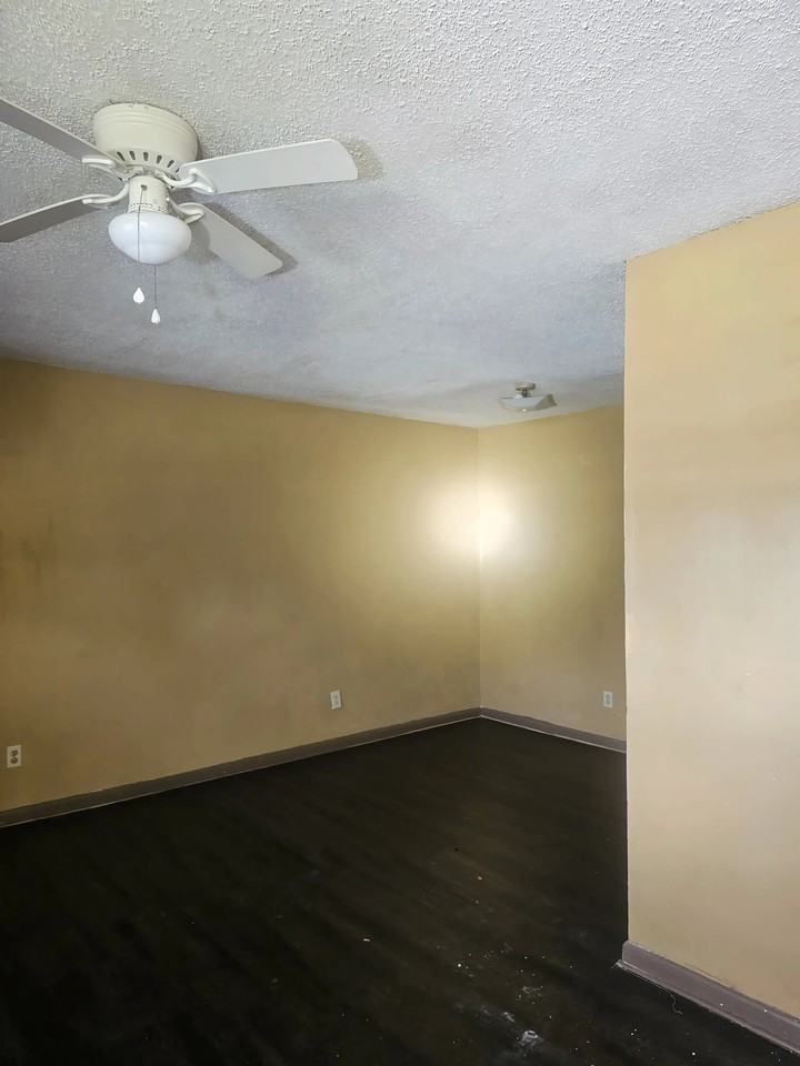 1704 S Catalpa St - Photo 4 of 8