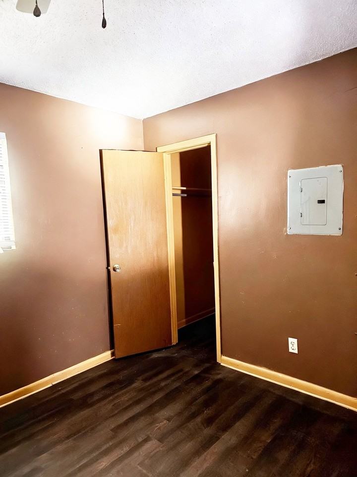 1704 S Catalpa St - Photo 6 of 8