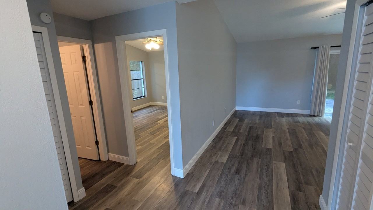 492 Wild Fox Dr - Photo 3 of 16
