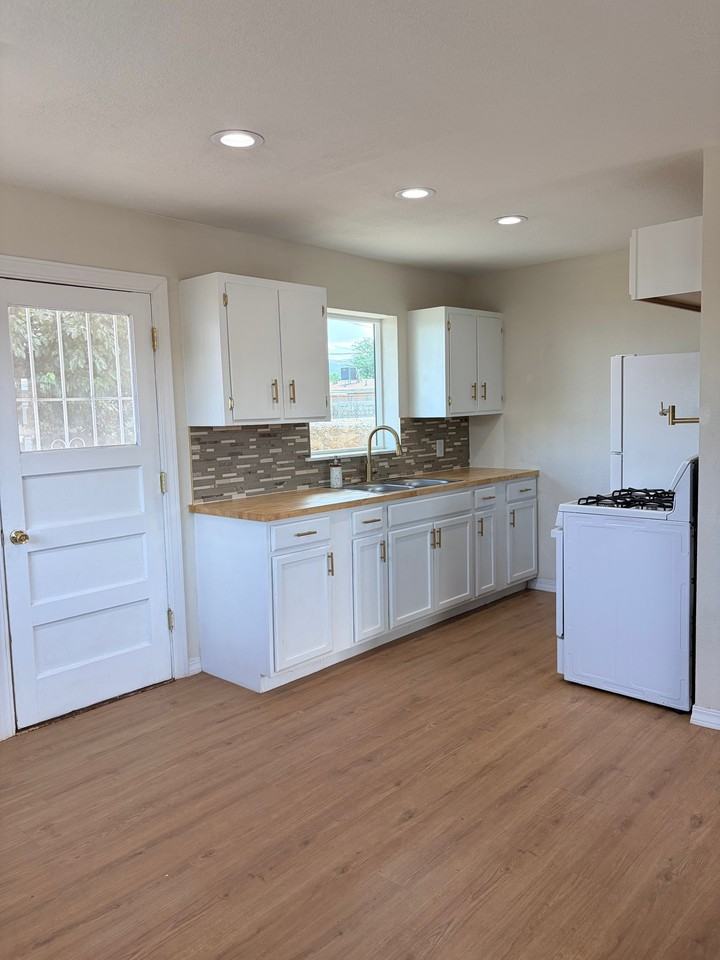 5012 Joe Herrera Dr - Photo 3 of 14
