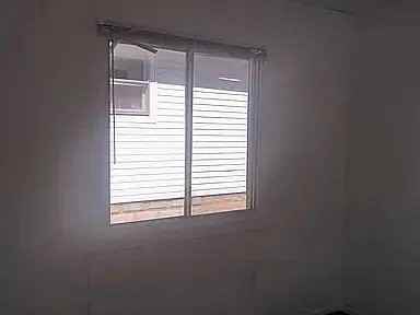 523 S Drexel Ave - Photo 2 of 4