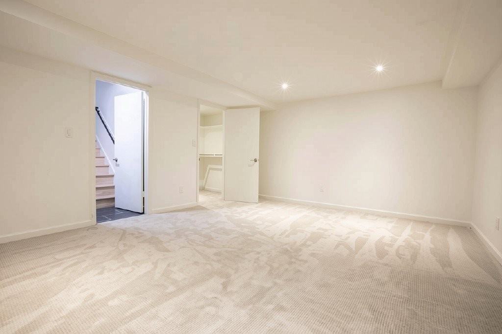 1321 I St Ne - Photo 2 of 20