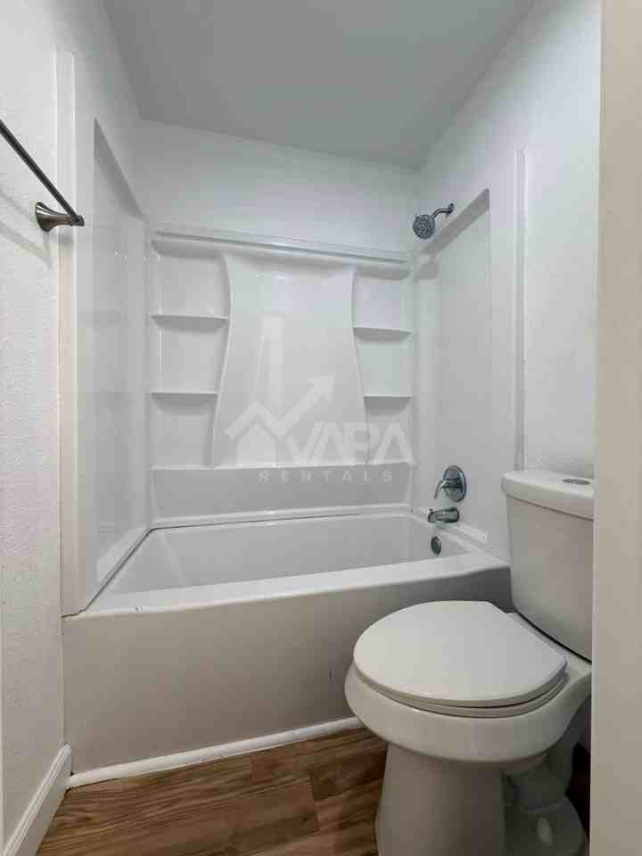 6707 Cypress Lake Dr - Photo 6 of 19