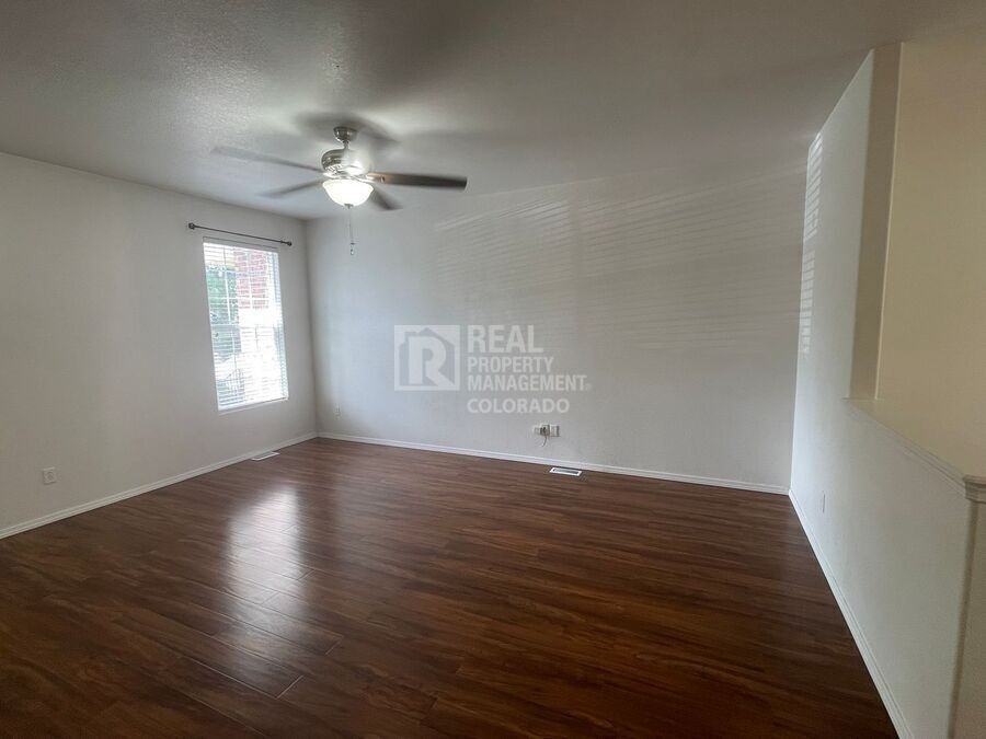 10557 Wells Pt - Photo 3 of 19