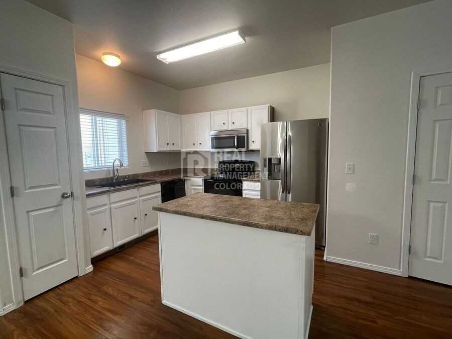 10557 Wells Pt - Photo 5 of 19