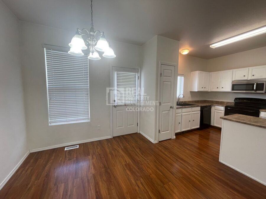 10557 Wells Pt - Photo 6 of 19