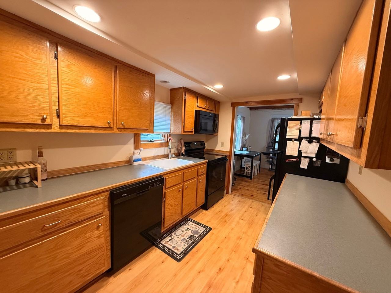 31 Welch Point Rd - Photo 3 of 13