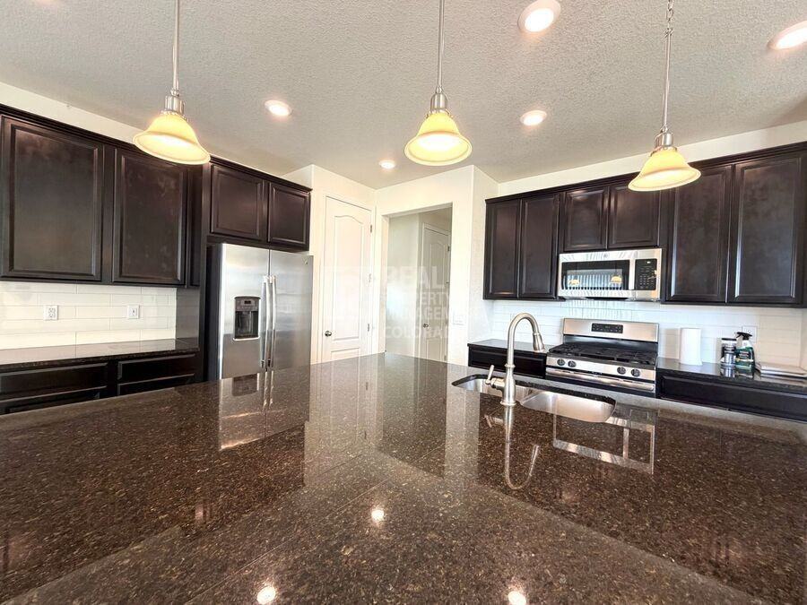 15098 Chicago St - Photo 5 of 20