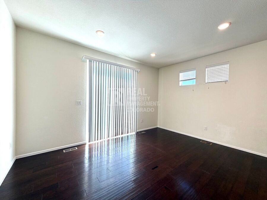 15098 Chicago St - Photo 7 of 20
