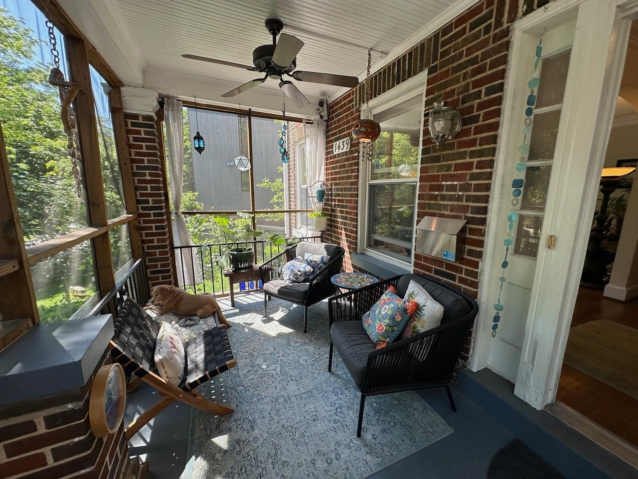 1439 Taylor St Nw - Photo 3 of 20