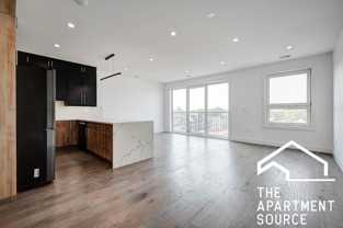 3008 W Belmont Ave #4 - Photo 1 of 1