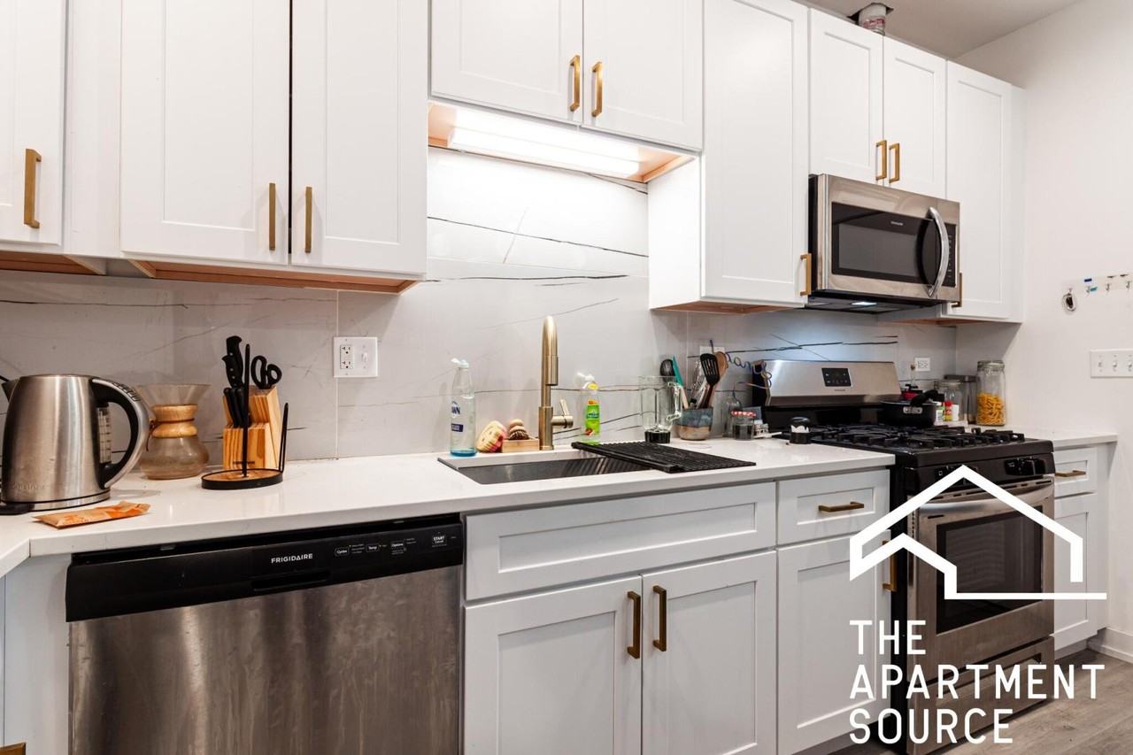 4937 N Saint Louis Ave #2S - Photo 4 of 20