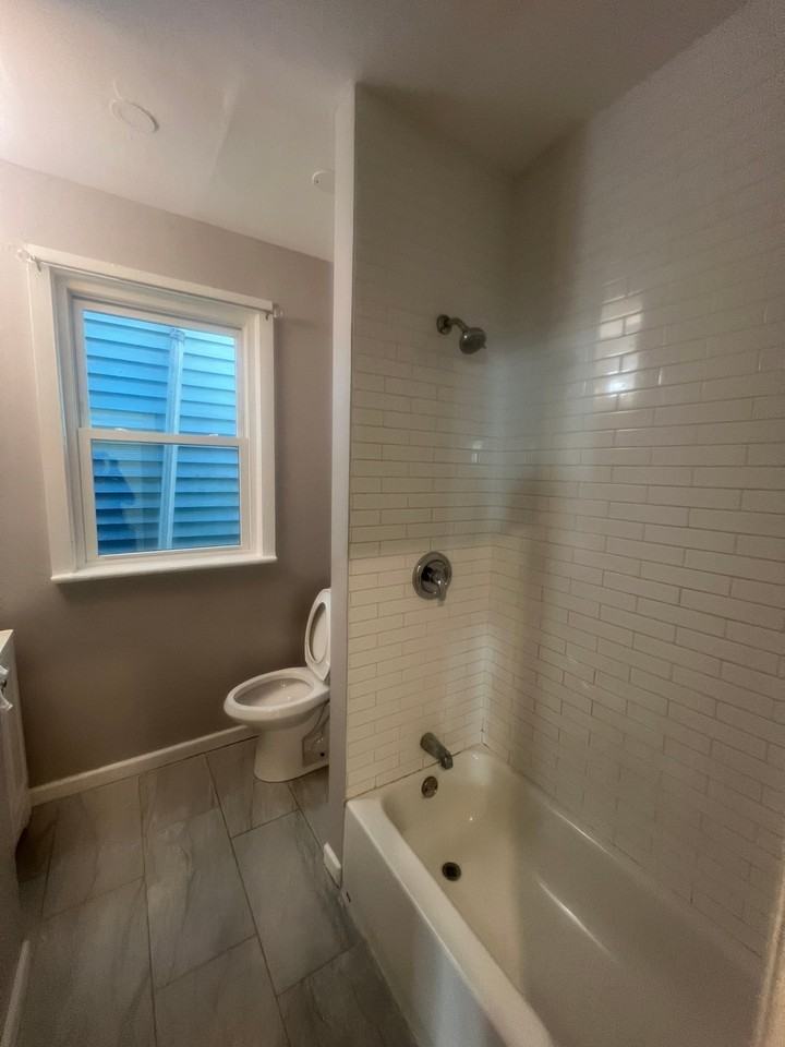 227 N 9th St #2 - Photo 3 of 8