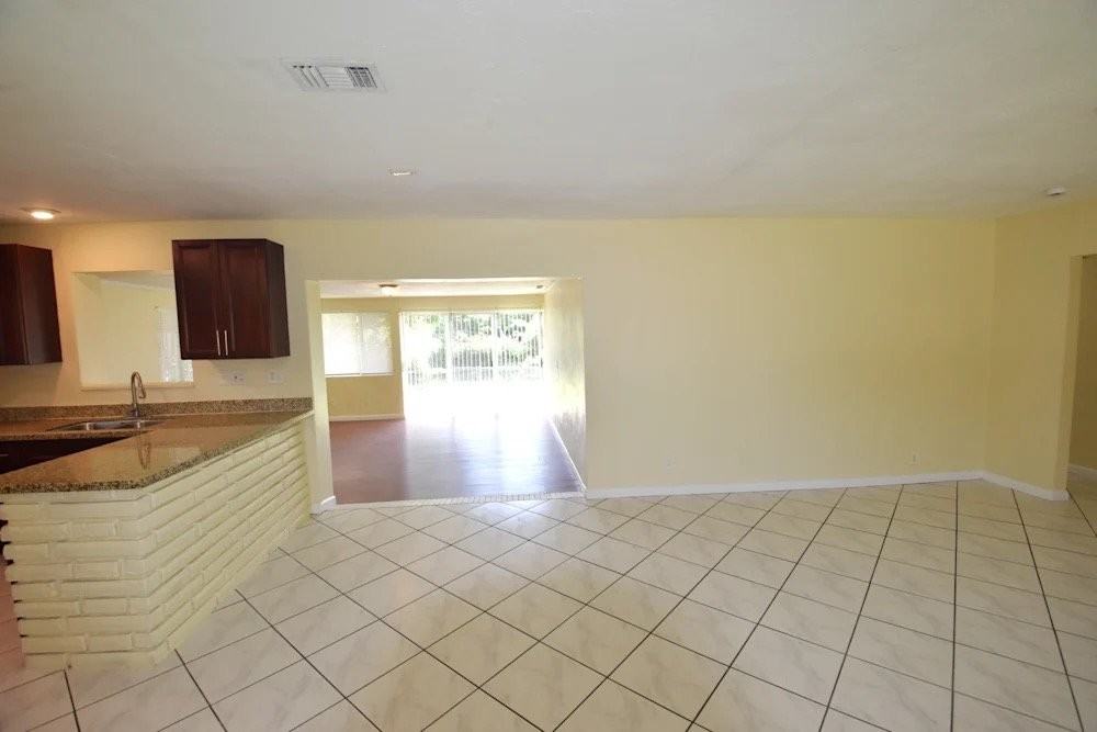 6900 Cypress Rd - Photo 3 of 15