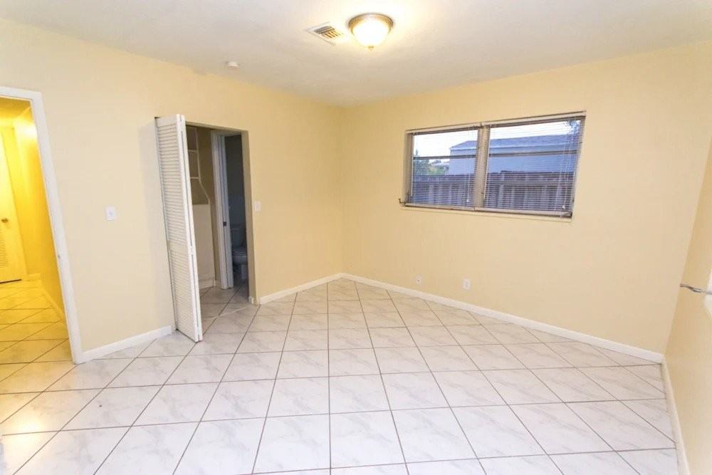 6900 Cypress Rd - Photo 5 of 15