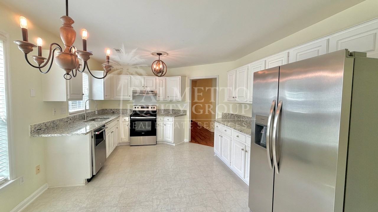 3409 Bent Creek Ct - Photo 5 of 18