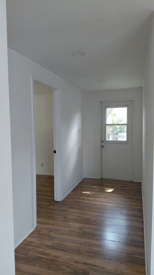 6132 108th Ave N - Photo 6 of 10