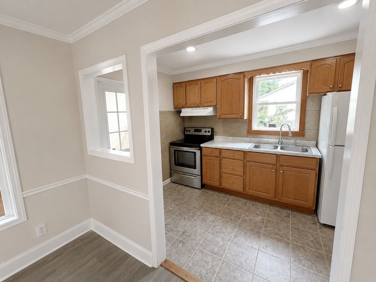 212 Terrace St - Photo 3 of 13