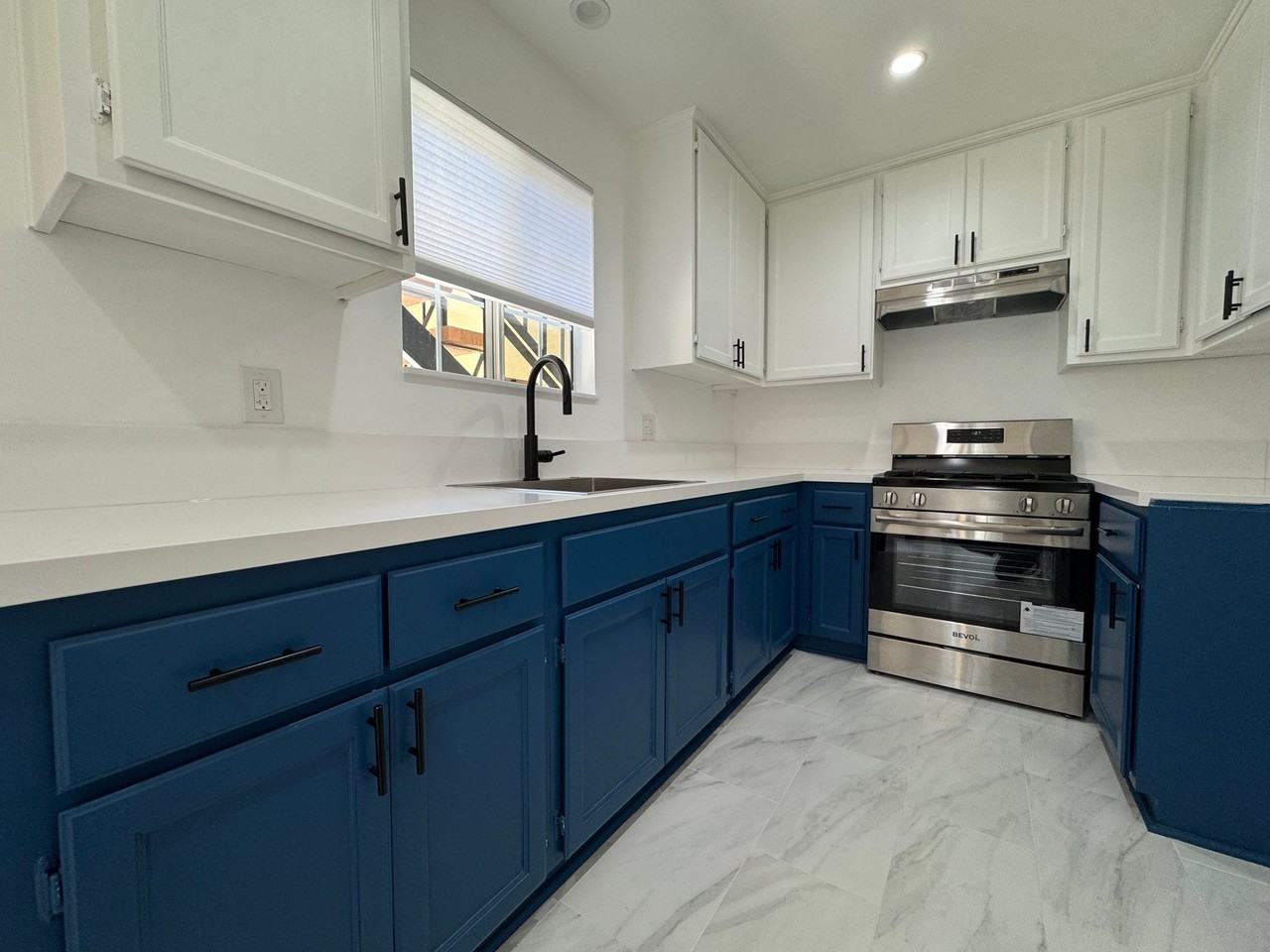 1570 N Verdugo Rd #B - Photo 4 of 18
