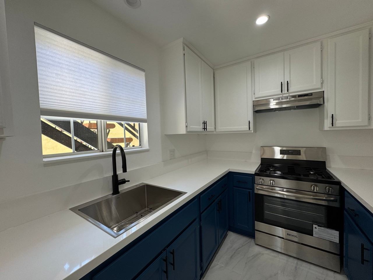 1570 N Verdugo Rd #B - Photo 5 of 18