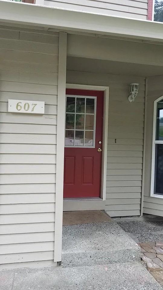 607 107th Ave E - Photo 3 of 16
