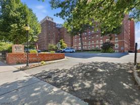 70 S Munn Ave #413 - Photo 1 of 1