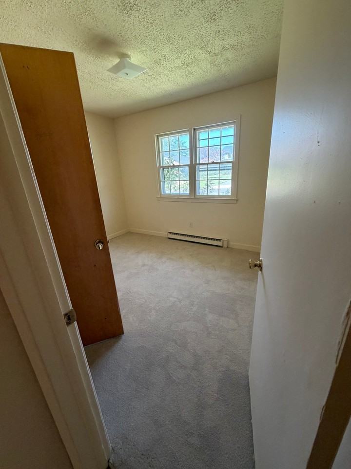 119 Winston St - Photo 5 of 7