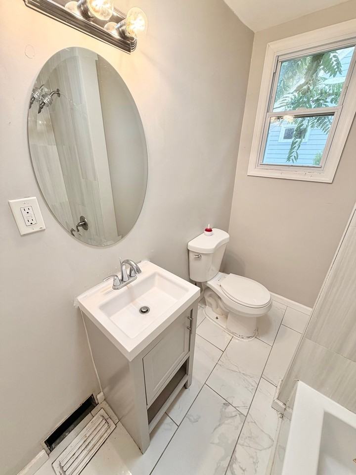 10 S Woodbury Rd - Photo 7 of 14