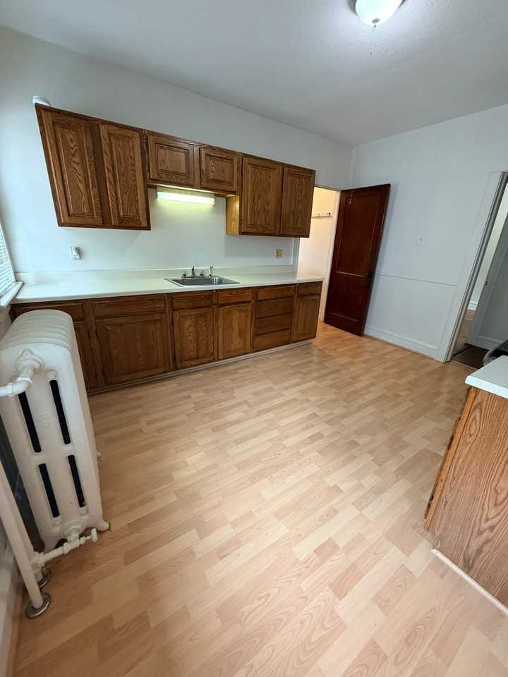 142 Maplewood Ave #2 - Photo 3 of 16