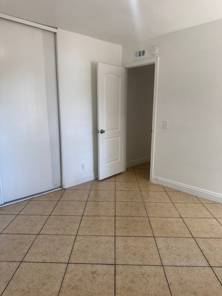 721 W 1st St #F103 - Photo 2 of 18