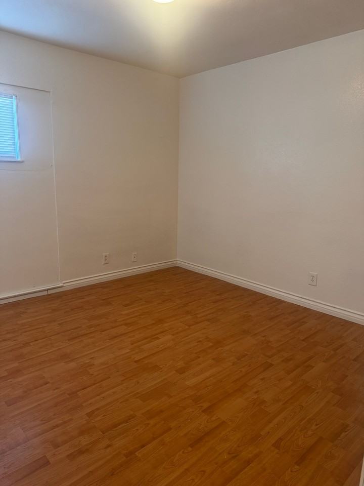 10324 Vantage St - Photo 4 of 19