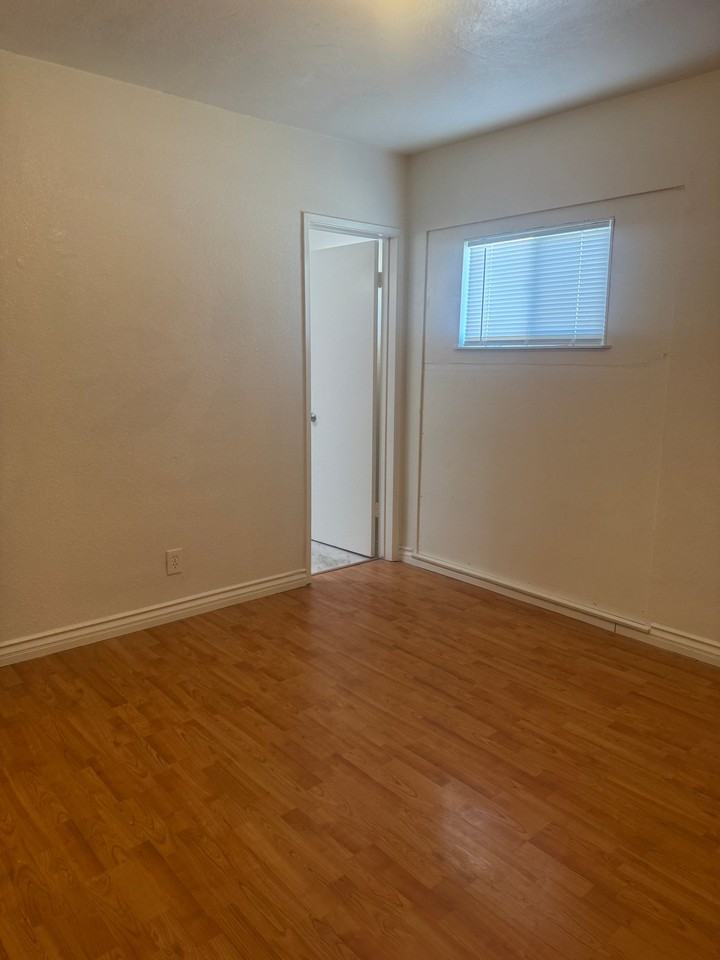 10324 Vantage St - Photo 5 of 19