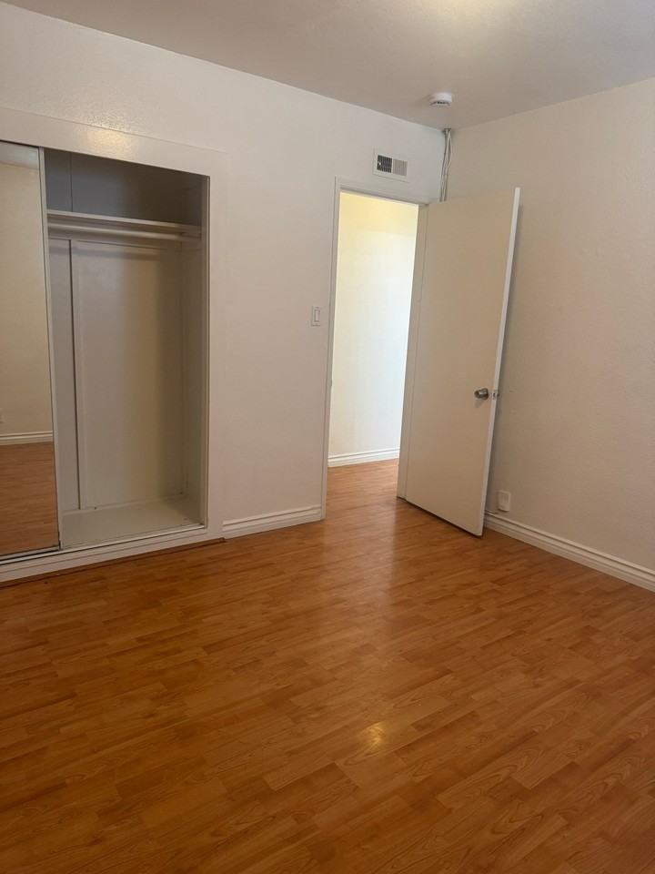 10324 Vantage St - Photo 6 of 19