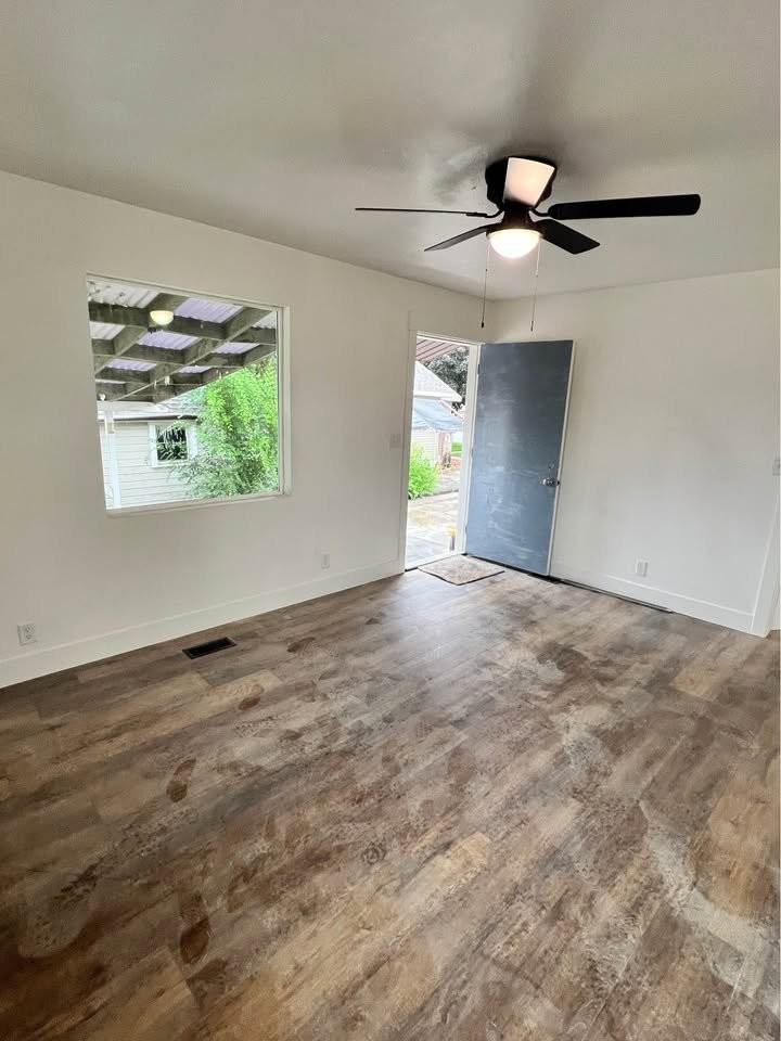 280 W 16th St #2 - Photo 2 of 11