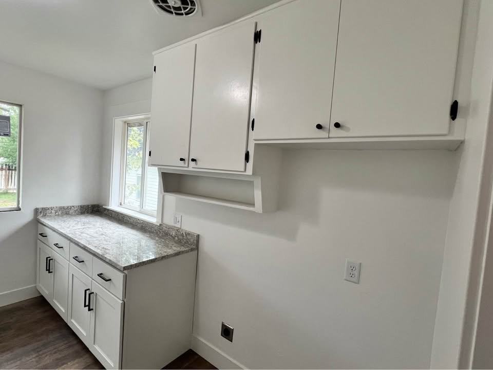 280 W 16th St #2 - Photo 5 of 11