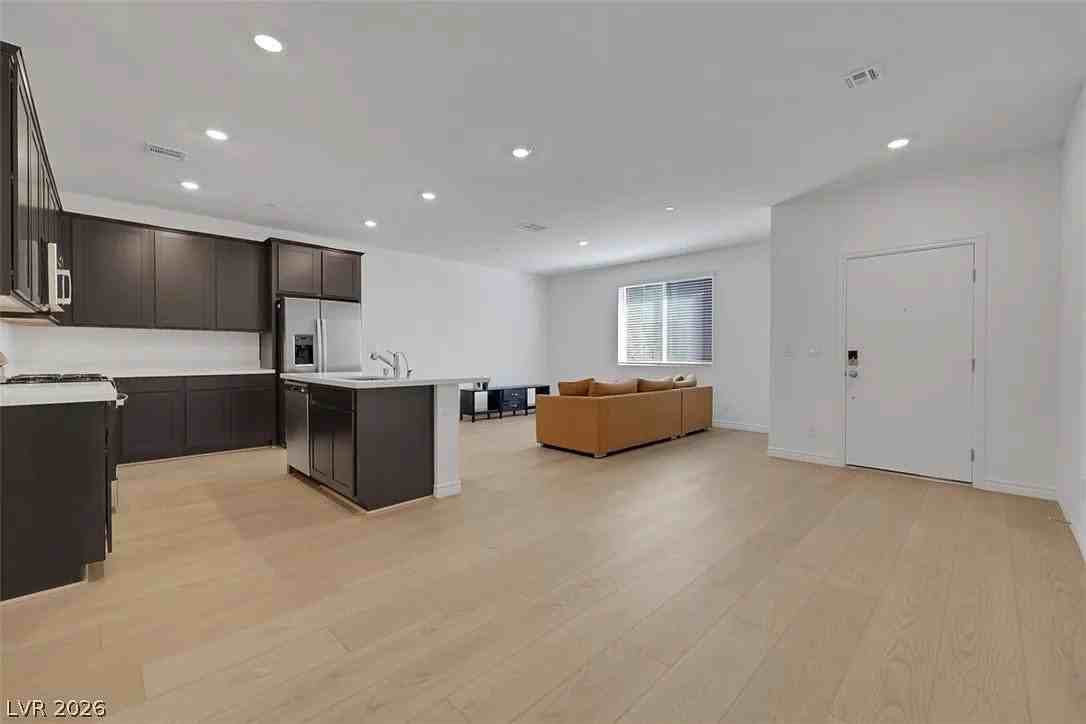 1526 Eva Crossing Pl - Photo 3 of 13