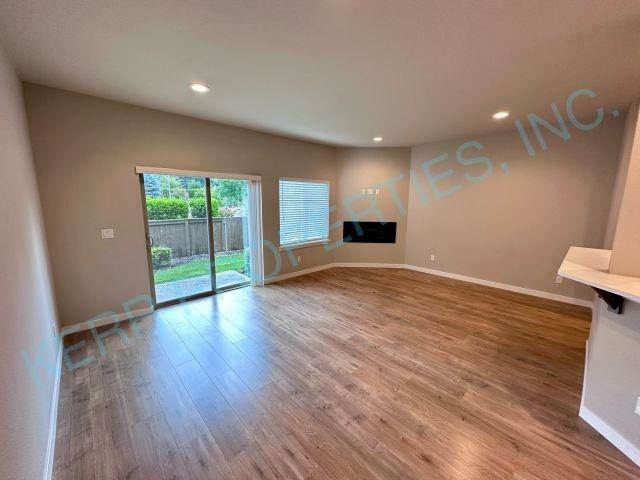 12706 Se Zion St - Photo 2 of 20