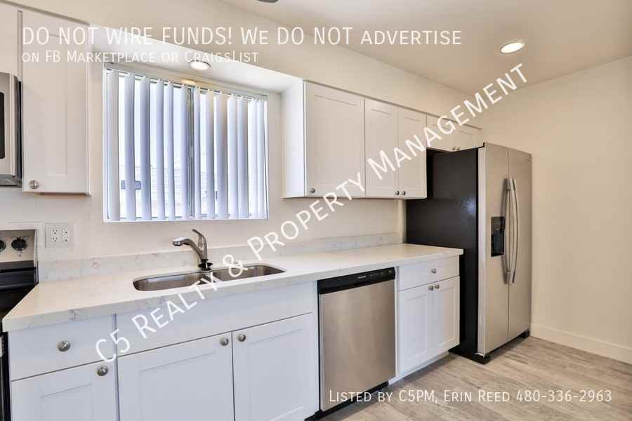 13447 N 31st Dr - Photo 4 of 25
