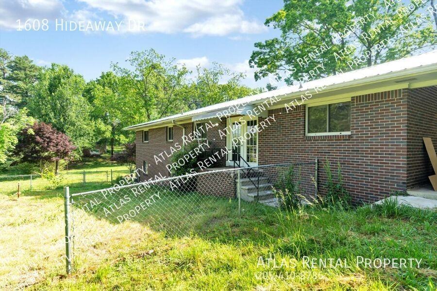 1608 Hideaway Dr - Photo 5 of 25