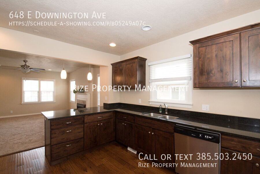 648 E Downington Ave - Photo 6 of 30