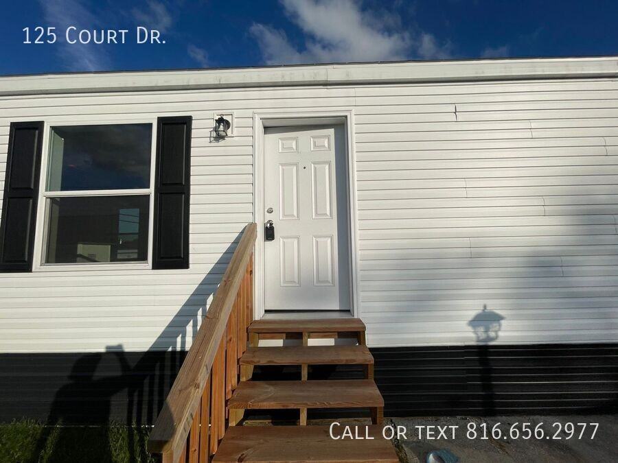 125 Court Dr - Photo 3 of 33
